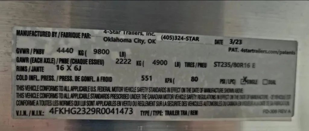 2023 4 Star 23 ft Horse Trailer – 2+1 Gooseneck – Close up of the manufacturer VIN and specification plate on the unit