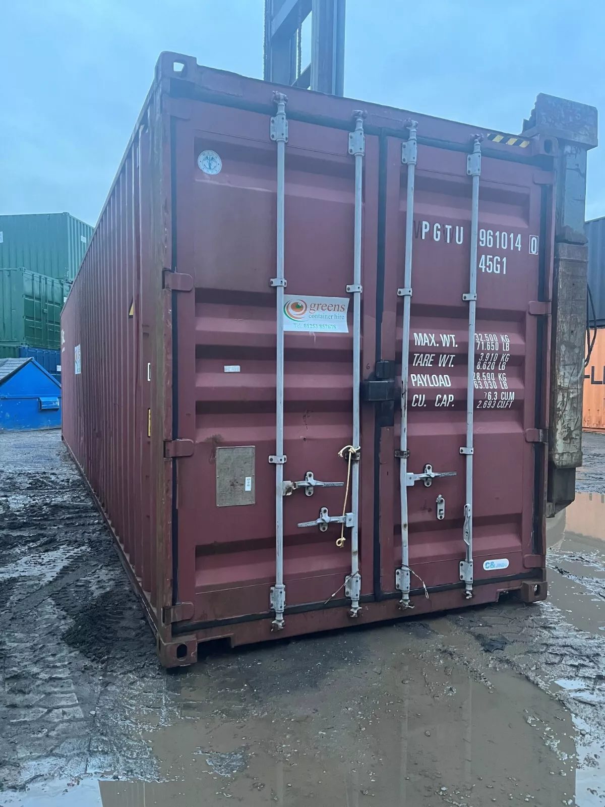 40ft Used High Cube Shipping Container – Lockable Cargo Doors – three-quarter exterior view of weathered container with cargo doors closed