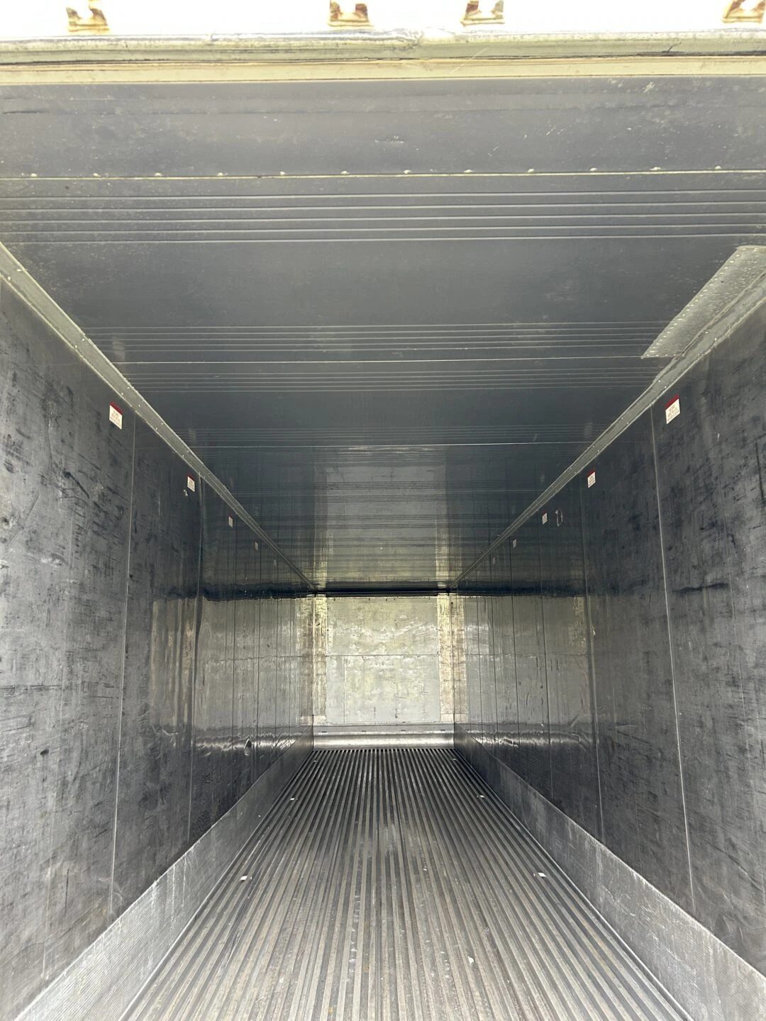 40ft High Cube Refrigerated Container – Insulated Storage – empty refrigerated container interior with ribbed metal floor (13)
