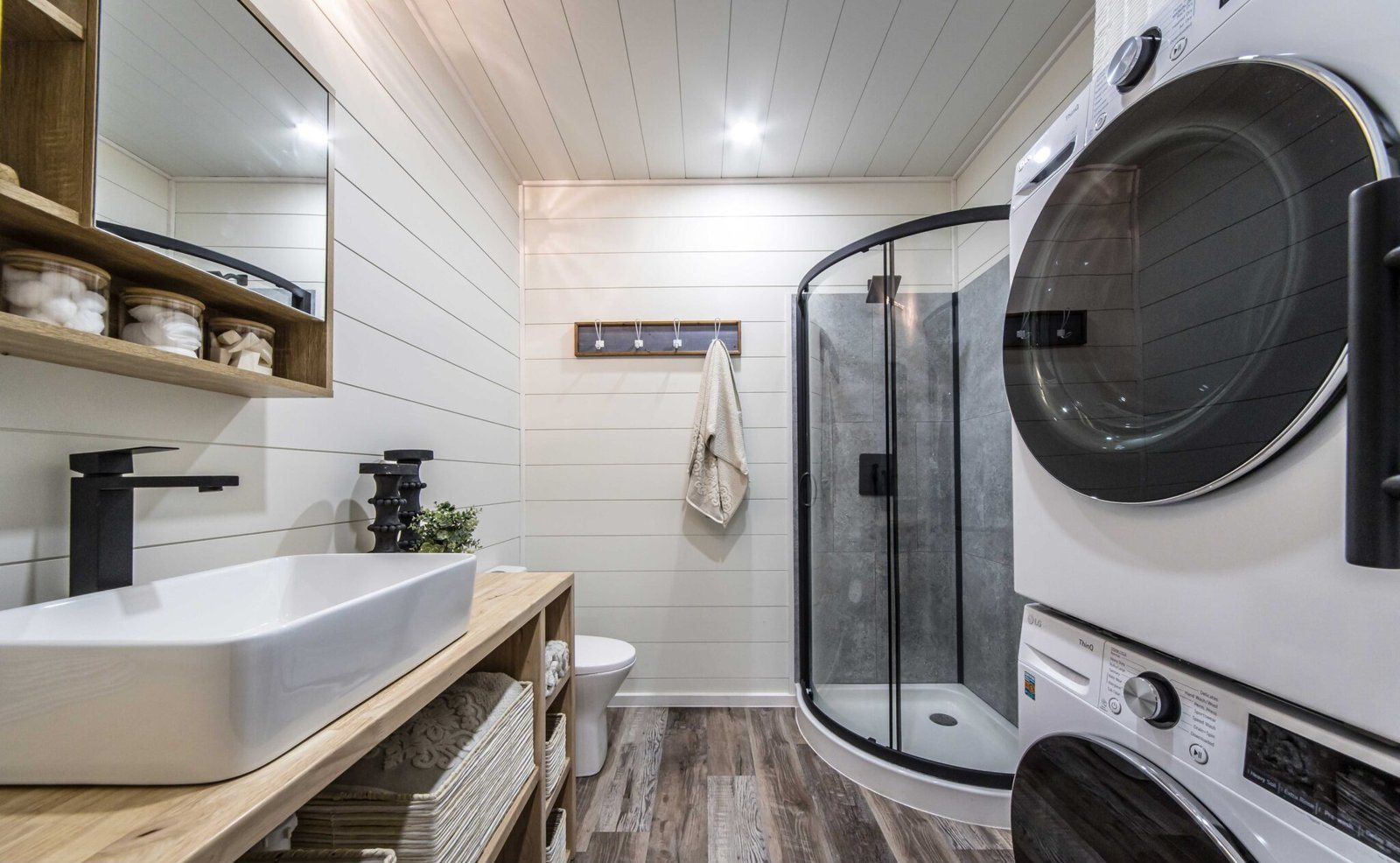 Two 40ft Container Home – The Clark, 2 Bedrooms – Luxury 2 Bedroom Shipping Container Home | The Clark | Two 40ft Containers — 40ft — new in new condition (18)