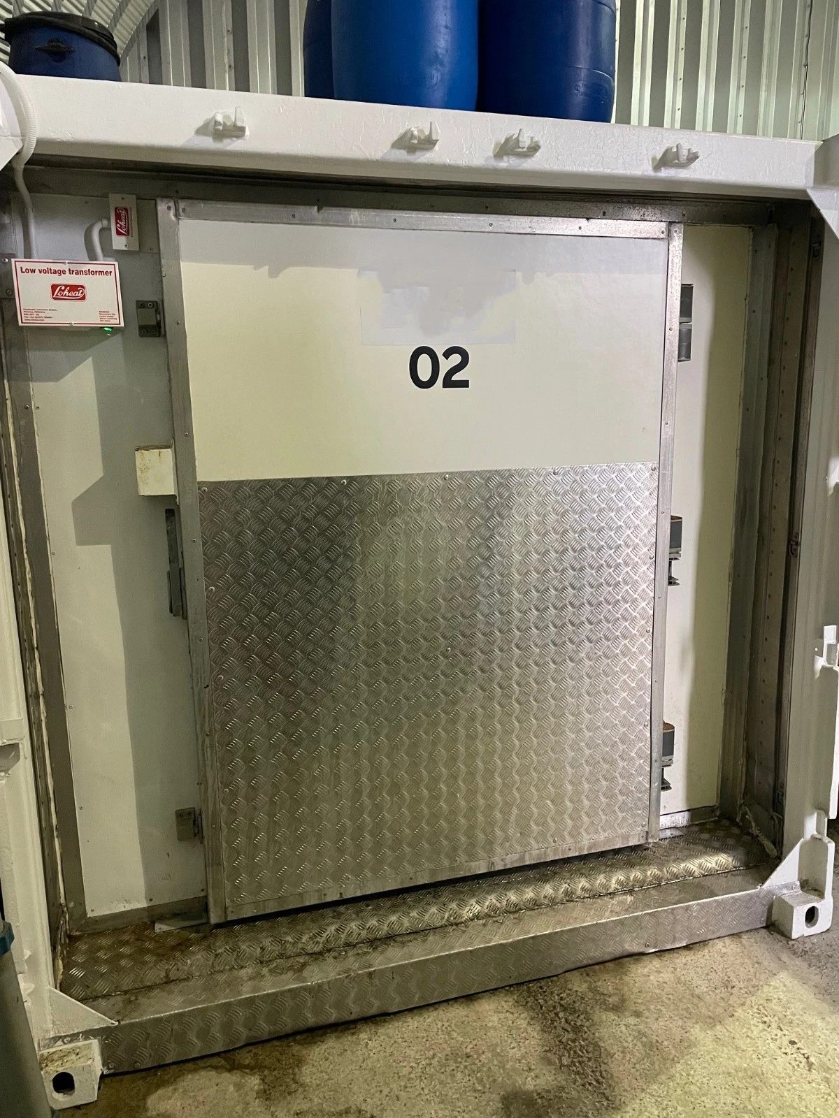 10ft Refrigerated Shipping Container – Fridge and Freezer – insulated refrigerator door with metal kickplate and raised threshold