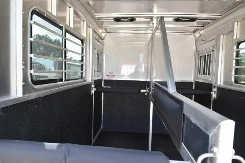 2018 Lakota 2HBPST 2 Horse Trailer – Dressing Room – Interior horse area showing padded dividers and side windows