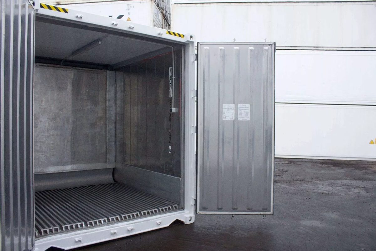 10ft Refrigerated Shipping Container – Compact Cold Storage – open refrigerated container doors revealing empty interior and ribbed floor