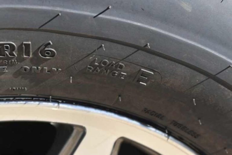 2018 Lakota 83HBPSL 3 Horse Trailer – Aluminum – Close up of the tire sidewall showing the load range rating