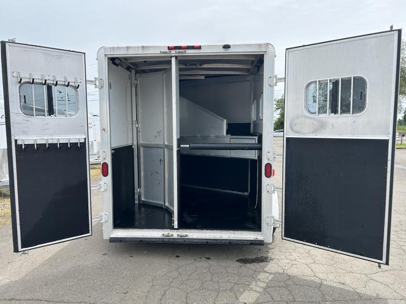 2007 Exiss SS-20 2 Horse Trailer – Collapsible Rear Tack – Rear double doors of the trailer fully opened showing the internal stalls