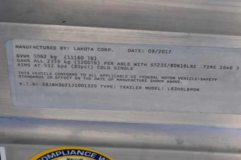 2018 Lakota 83HBPSL 3 Horse Trailer – Aluminum – Close up of the manufacturer identification and VIN plate
