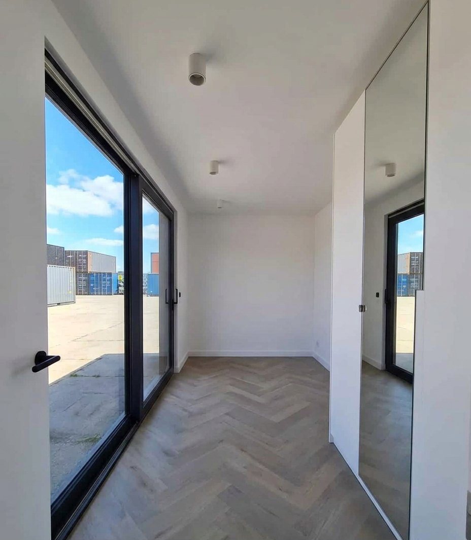 40ft Container Home – Custom Open-Plan Layout – Custom 40ft Shipping Container House — 40ft — new in new condition (6)