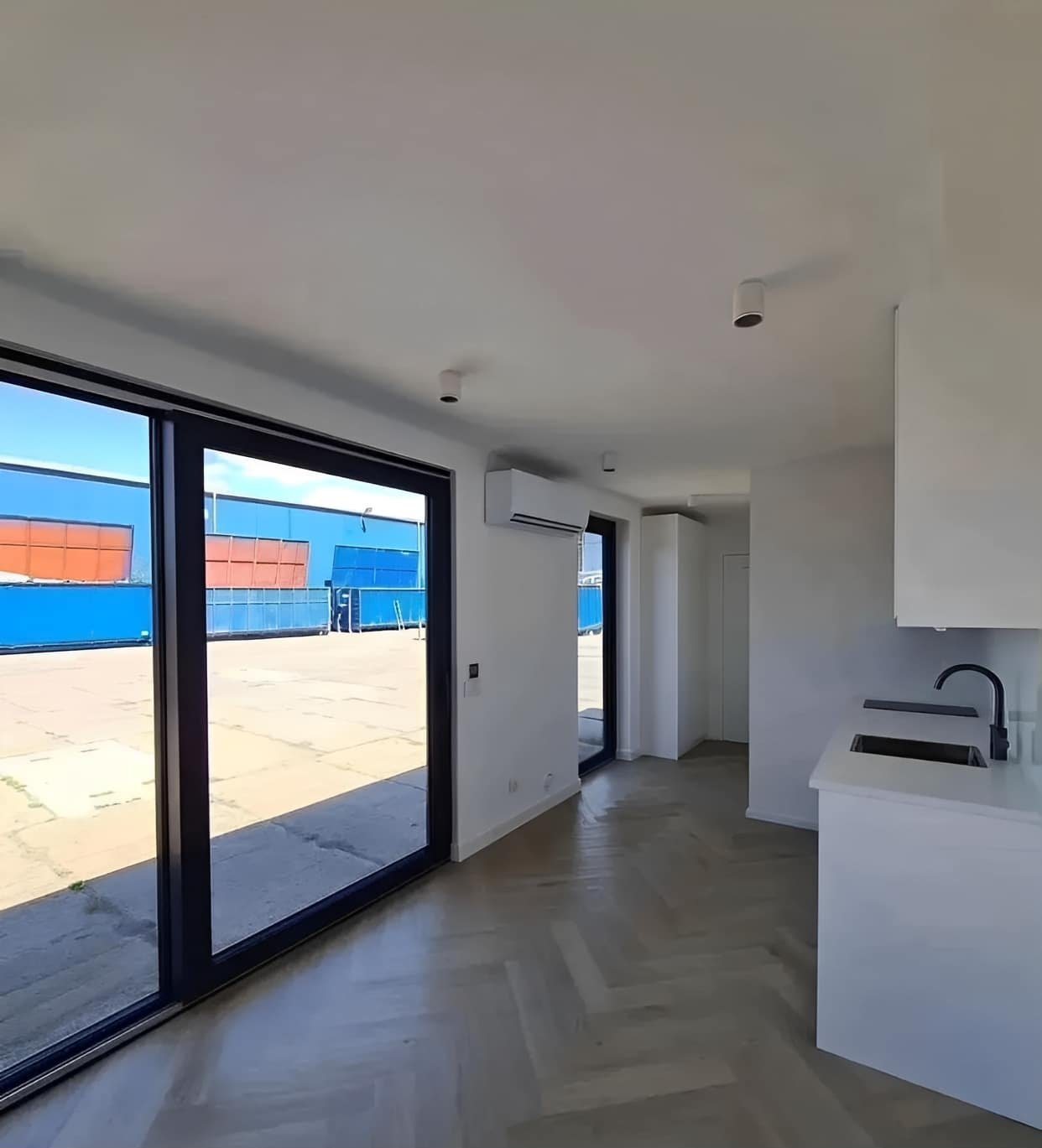 40ft Container Home – Custom Open-Plan Layout – Custom 40ft Shipping Container House — 40ft — new in new condition (9)