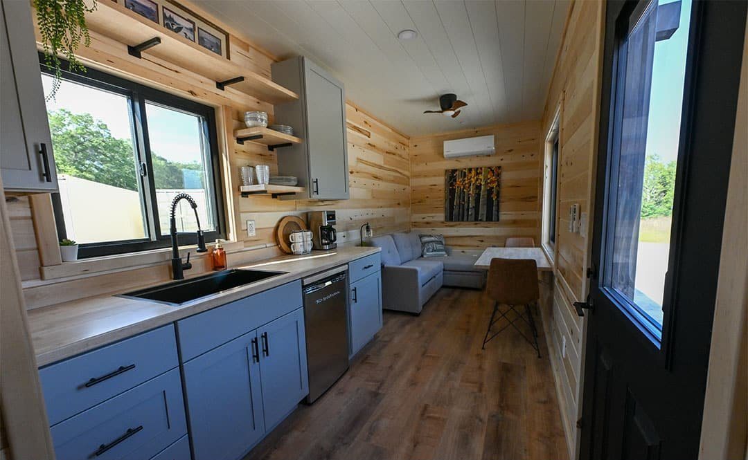 40ft Augustine Container Home – Open Plan, 1 Bath – 40FT Augustine Luxury Container Home with Kitchen, Bathroom & Garage | Ready to Ship | Free USA Delivery — 40ft — new in new condition (5)