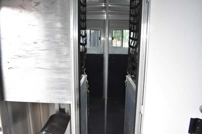 2003 Featherlite 2HST 2 Horse Trailer – Aluminum – View through the interior looking towards the rear loading doors