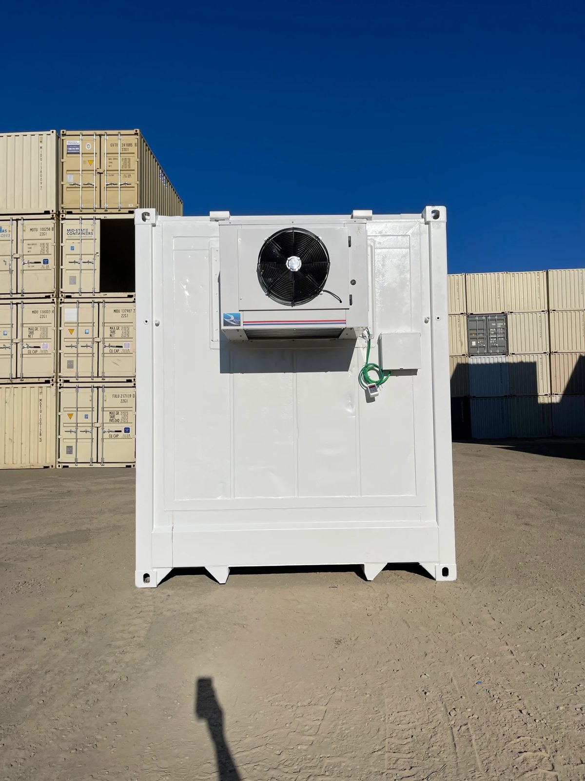 40ft Used High Cube Reefer – New 5HP Single-Phase Motor – white refrigerated container end with external refrigeration fan
