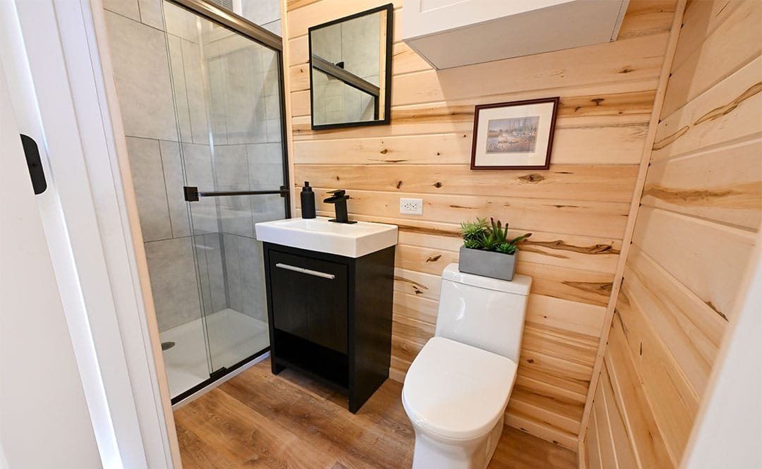 40ft Augustine Container Home – Open Plan, 1 Bath – 40FT Augustine Luxury Container Home with Kitchen, Bathroom & Garage | Ready to Ship | Free USA Delivery — 40ft — new in new condition (4)