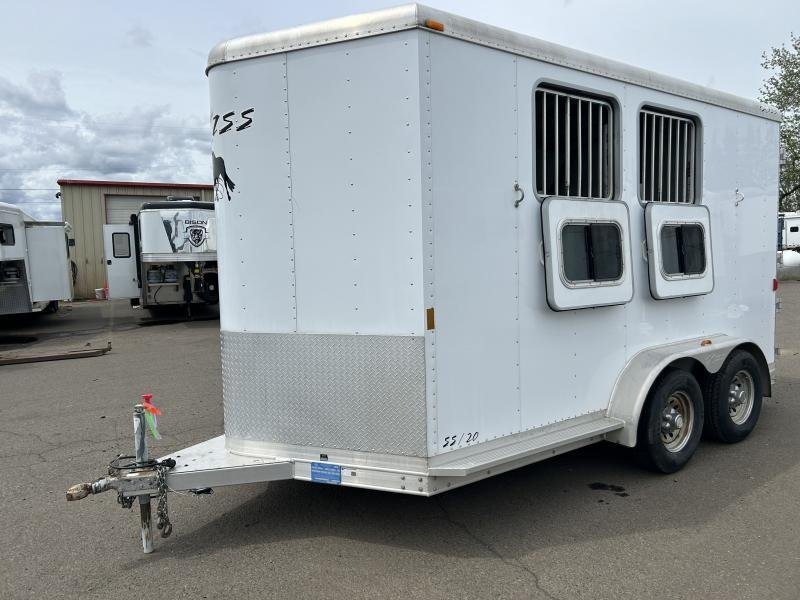 2007 Exiss SS-20 2 Horse Trailer – Collapsible Rear Tack – White horse trailer shown from the front three-quarter driver side view