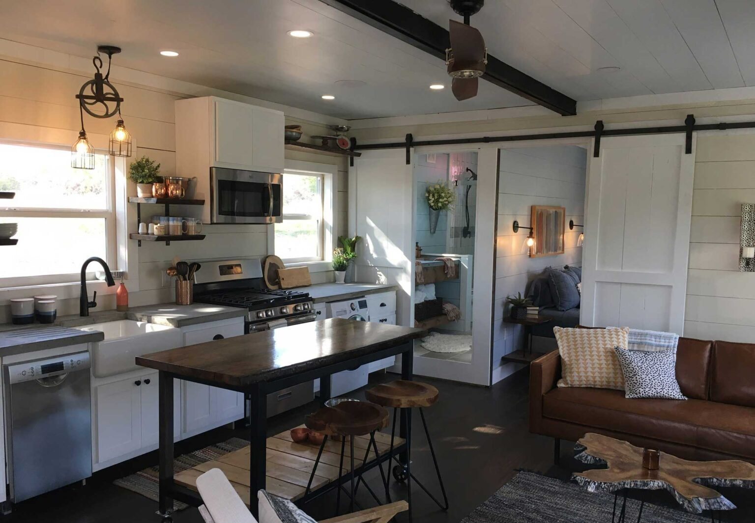 Two 40ft Container Home – The Clark, 2 Bedrooms – Luxury 2 Bedroom Shipping Container Home | The Clark | Two 40ft Containers — 40ft — new in new condition (14)