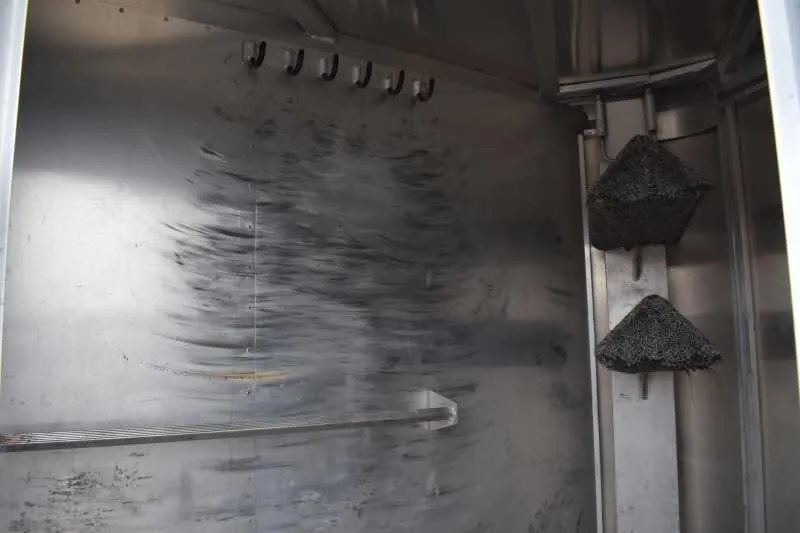 1995 Featherlite 2 Horse Trailer – Aluminum, Dressing Room – Interior wall showing saddle racks and bridle hooks mounted on metal