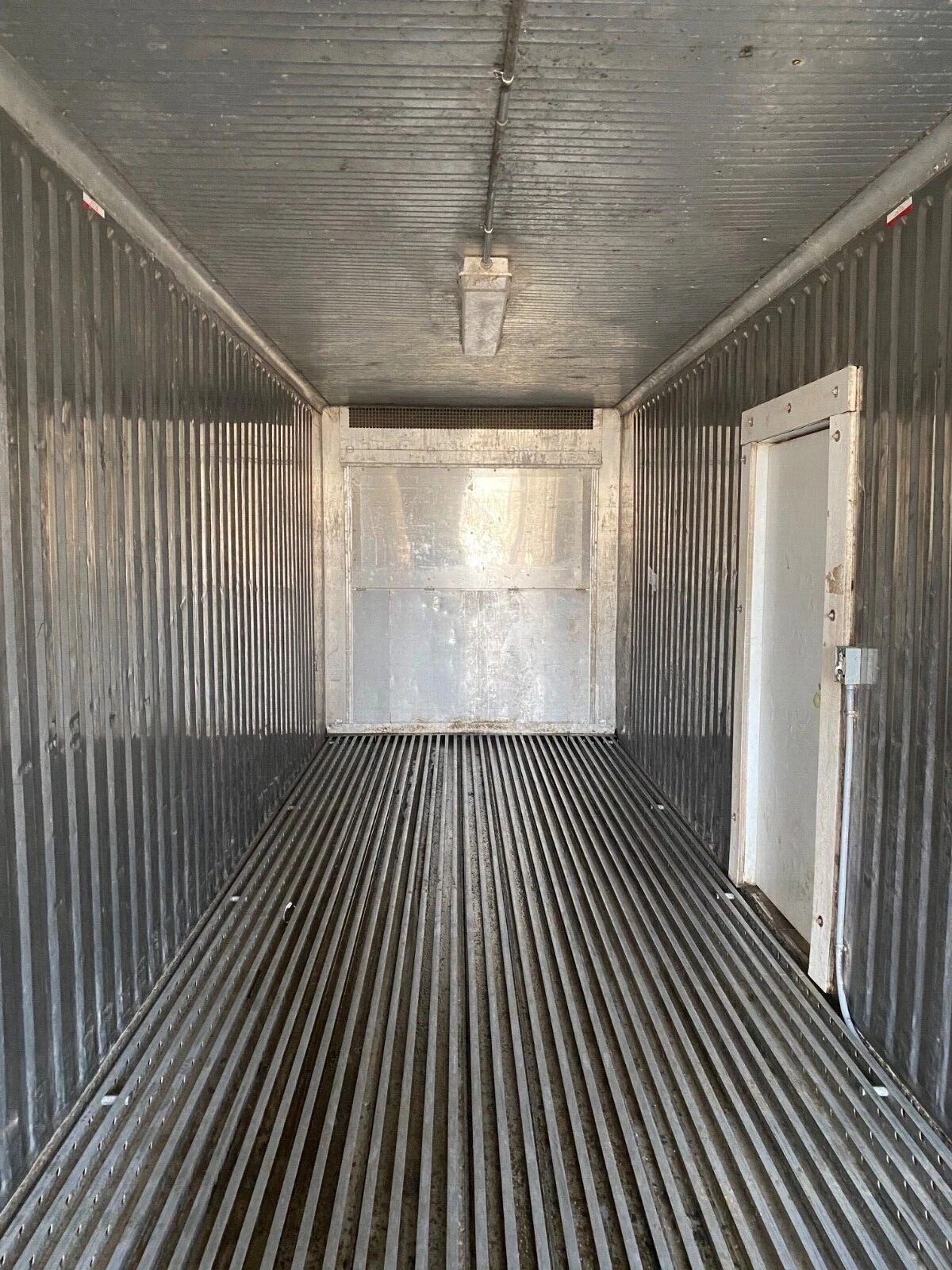 40ft Used Refrigerated Shipping Container – Custom Side Door – empty refrigerated container interior with closed side access door