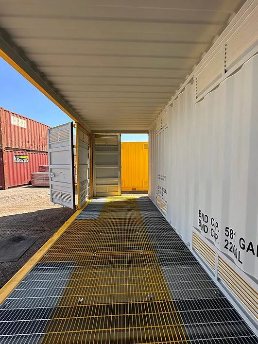 20ft Dangerous Goods Container – Bunded Floor and Ventilation – empty container interior with grated floor and open side doors
