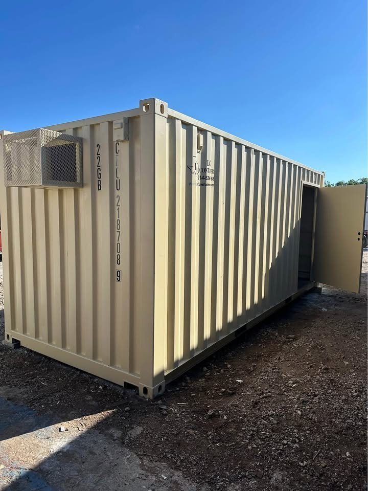 20ft/40ft Insulated Container Workspace – Lighting and Power – beige workspace container with air conditioner and open side door