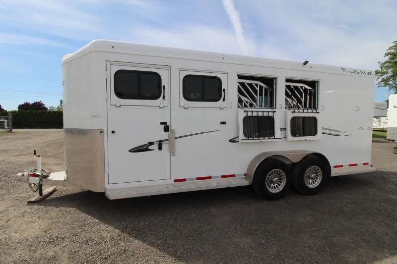 2019 Trails West 4 Horse Trailer – Convenience Package – Side view of the trailer with two drop-down windows in open position