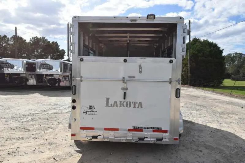 2018 Lakota 2HBPST 2 Horse Trailer – Dressing Room – Rear view with the top doors open showing the interior horse area