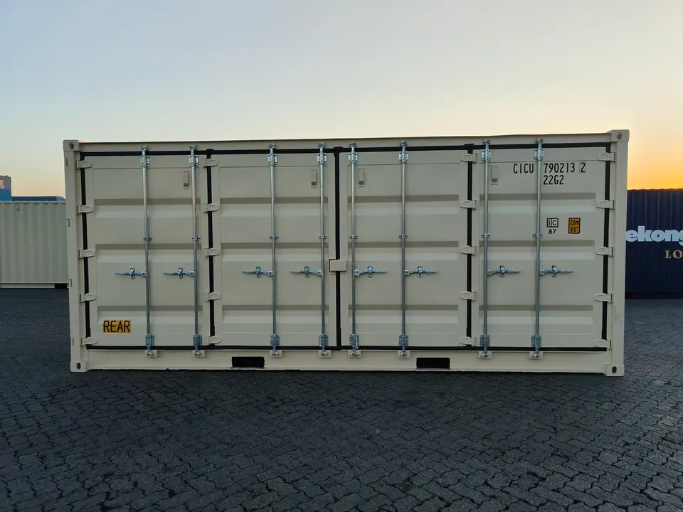 20ft One-Trip Shipping Container – Full-Length Side Access – straight-on exterior view with four side doors closed