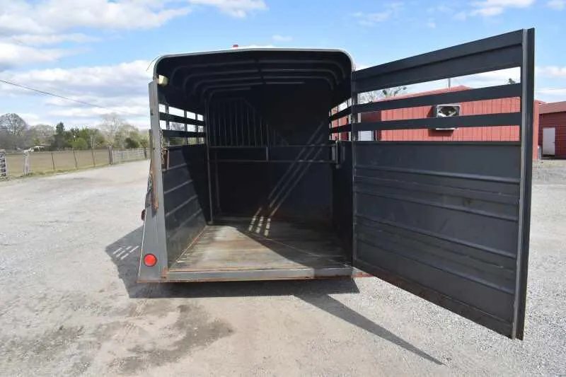 2007 WW 2HSL 2 Horse Trailer – Front Dressing Room – Rear of the trailer with the large main swing door fully open