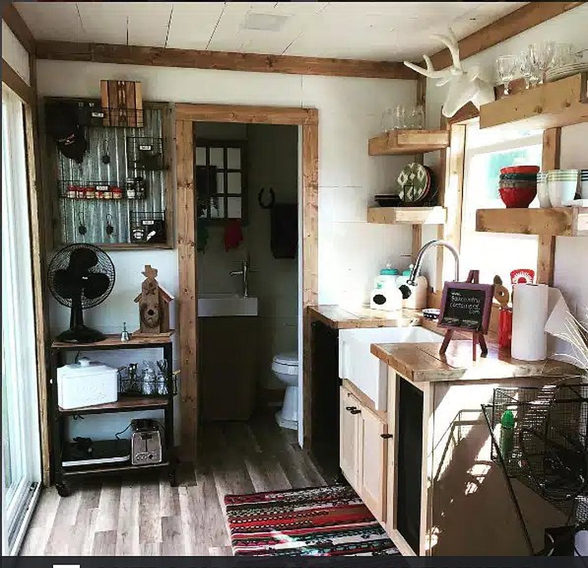 20ft Ezra Container Home – Open Layout, Full Bath – 20FT Ezra Modern Container Home | Turnkey Tiny House | Portable Prefab Container Home — 20ft — new in new condition (14)