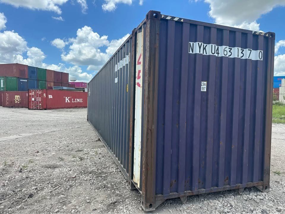 45ft High Cube Shipping Container – Extended Cargo Space – three-quarter exterior view of weathered container with closed end