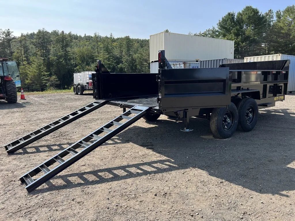 2024 Griffin Trailers 16 ft Dump Trailer – Telescopic – The trailer rear with barn doors open and loading ramps extended