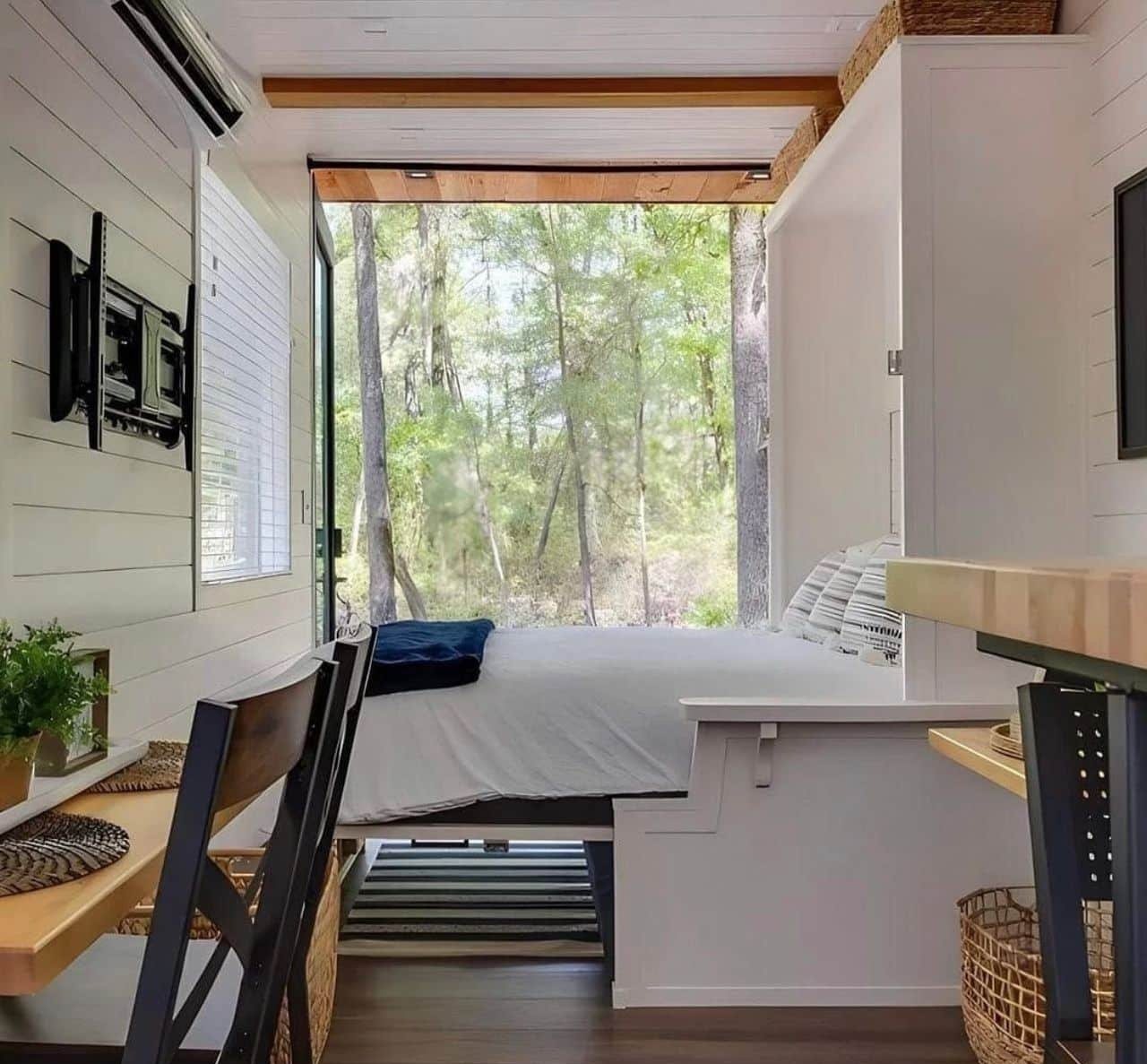40ft 1-Bedroom Container Home – Rooftop Deck – Luxury 1 Bedroom Tiny Home with Rooftop Deck – Fully Furnished Modern Prefab Container Home with Bathroom, Smart Interior & Fast Installation — 20ft — new in… (3)