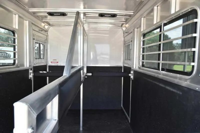 2018 Lakota 2HBPST 2 Horse Trailer – Dressing Room – Clean interior of the horse trailer looking towards the front