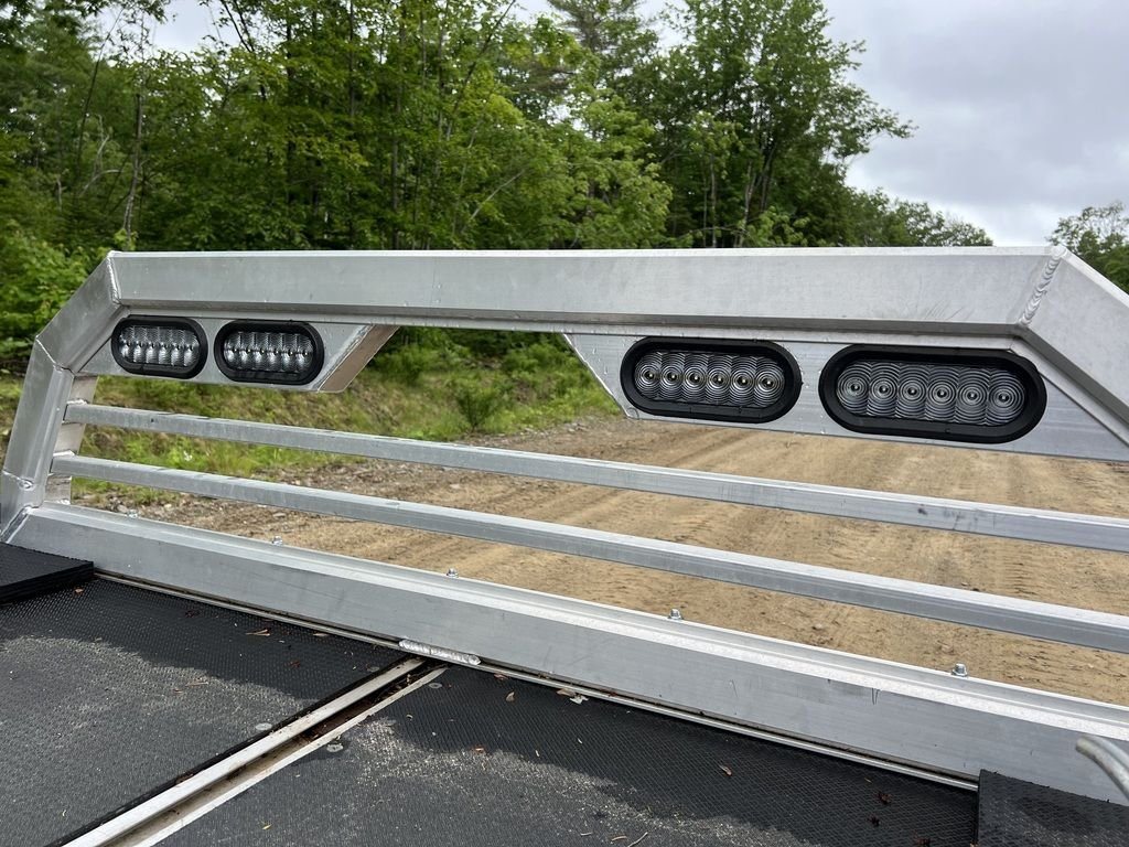 2022 Sno Pro 7 ft Sled Deck – Quad Ply Decking – Close up of the four LED lights integrated into the headache rack