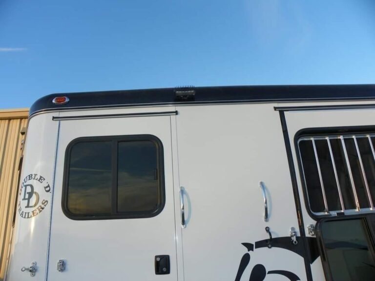 2022 Double D 2 Horse Bumper Pull – Reverse Slant – Close up of trailer roof line and upper side window