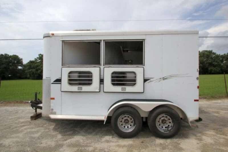 2003 Sundowner 2 Horse Trailer – Dressing Room – Left side view of the trailer showing windows and tandem wheels