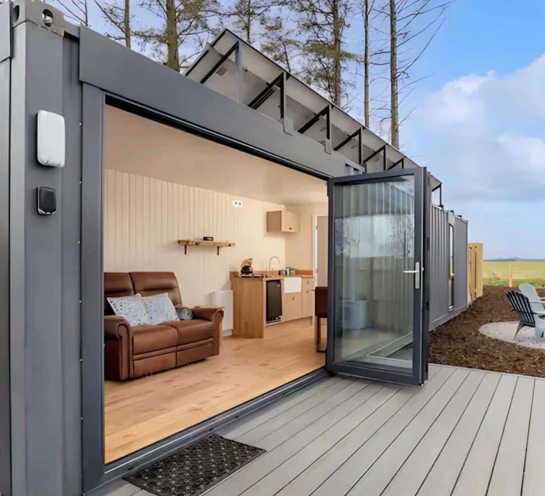 20ft Container Home – Open Layout With Outdoor Deck – Modern Single-Storey Container House with Spacious Deck, Fully Furnished Portable Tiny Home, Disaster-Resistant Prefab Family House — 20ft — new in new… (8)