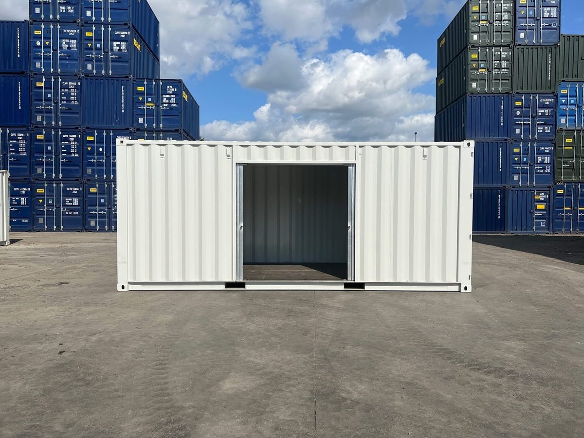 20ft Refurbished Shipping Container – Roller Shutter Access – white container with wide open roller shutter entrance