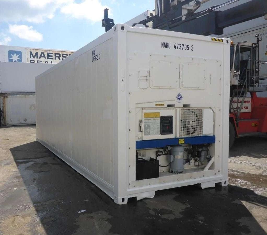 30ft Customized Reefer Container – Mobile Freezer Storage – three-quarter exterior view of white container with refrigeration equipment (3)