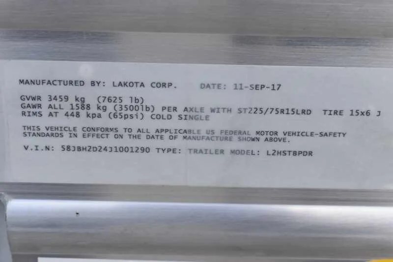 2018 Lakota 2HBPST 2 Horse Trailer – Dressing Room – Manufacturer identification plate showing technical specifications and VIN number