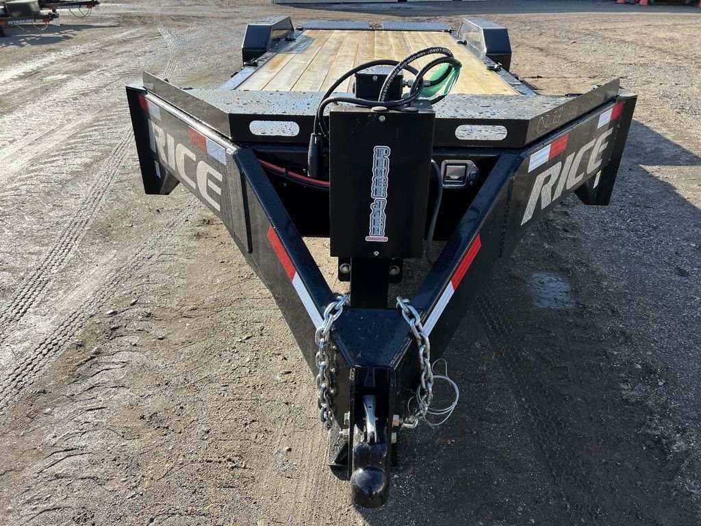 2024 Rice Trailers 18 ft Equipment Trailer – Hydraulic Jack – Front view of the A-frame hitch and hydraulic power jack