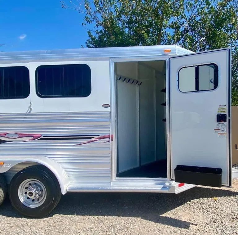 2011 Cimarron 3 Horse Bumper Pull – Insulated Roof – Close up of the open tack room door and entry frame