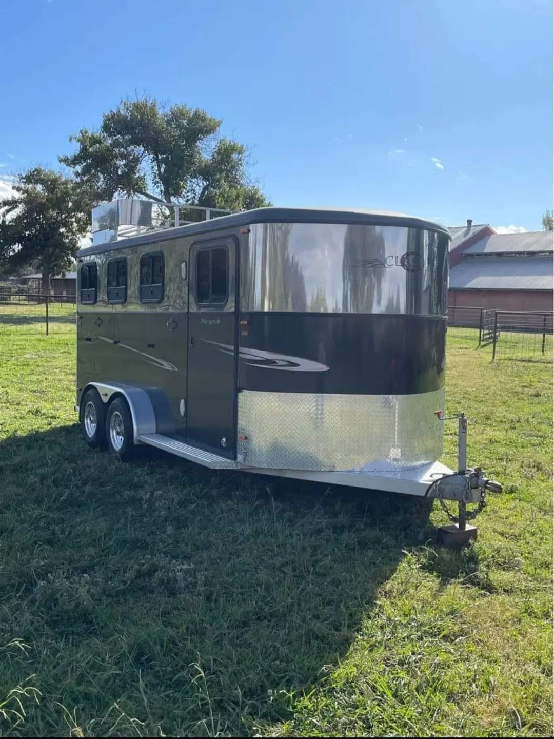 2005 Classic 16 ft 3 Horse Trailer – Dual Tack – Exterior view from the front hitch side showing the nose and side door