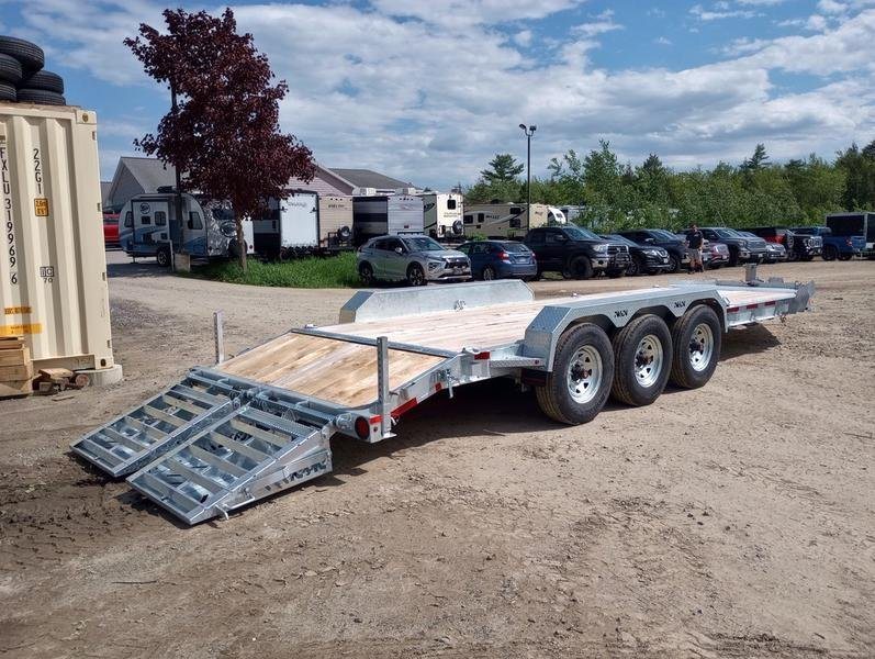 2024 N&N Trailers 20 ft Equipment Trailer – Full-Width Ramps – Three-quarter rear view of the trailer with full width ramps lowered to the ground