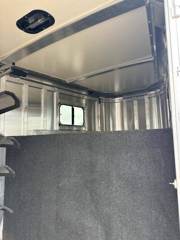 2004 Hart 3 Horse Gooseneck Trailer – Weekender Living Quarters – Upper storage area and wall hooks inside the trailers tack compartment